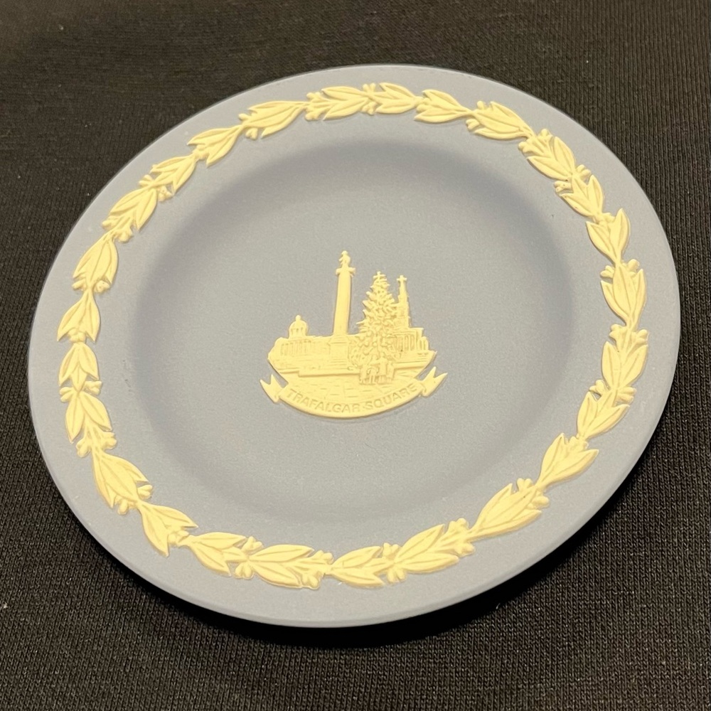 Wedgewood vintage trinket tray. EUC - Picture 2 of 5